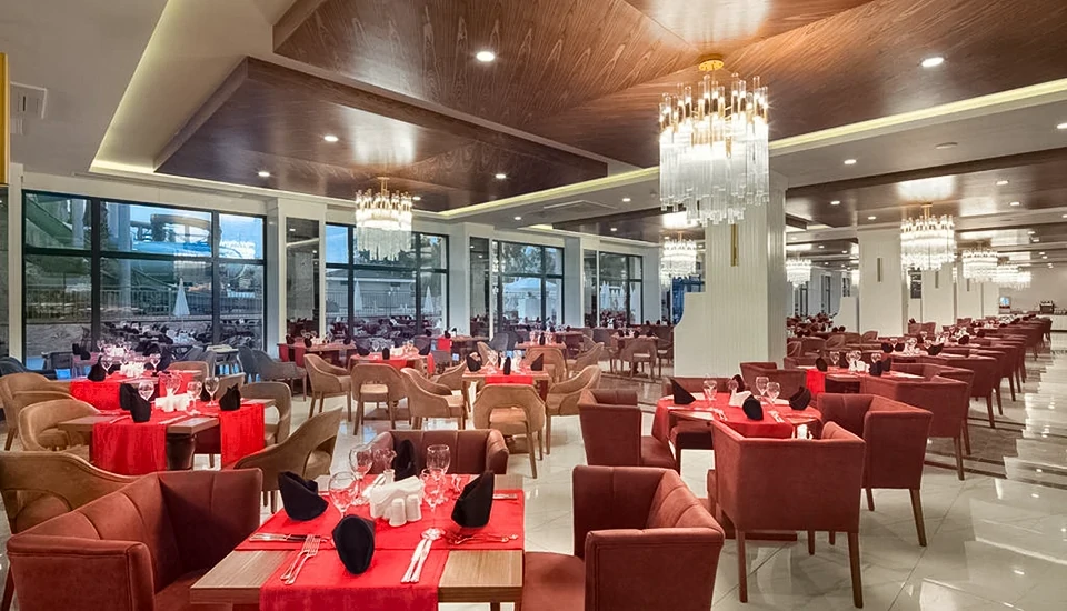 هتل آیدین بی کویین پالاس آنتالیا